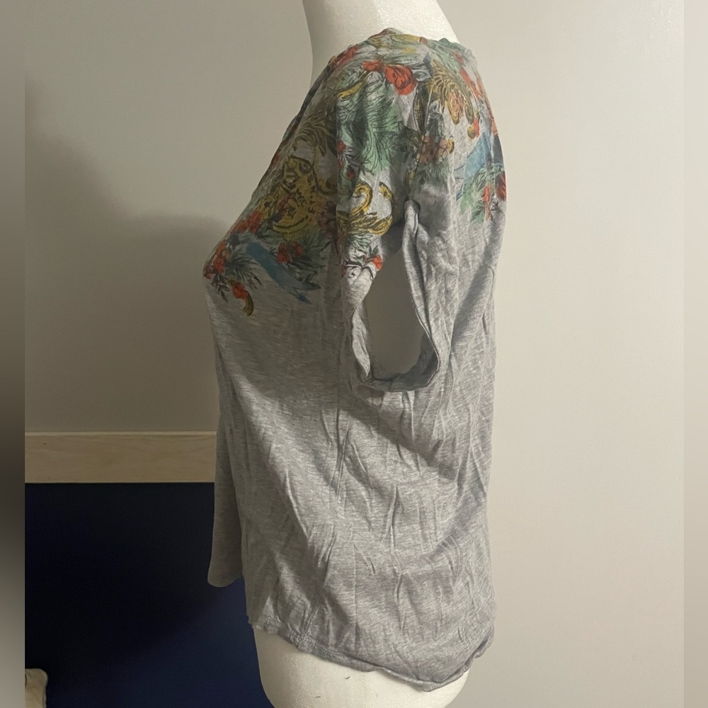 Anthropologie Postmark shirt sz small gray with lovely floral pattern - Picture 2 of 7